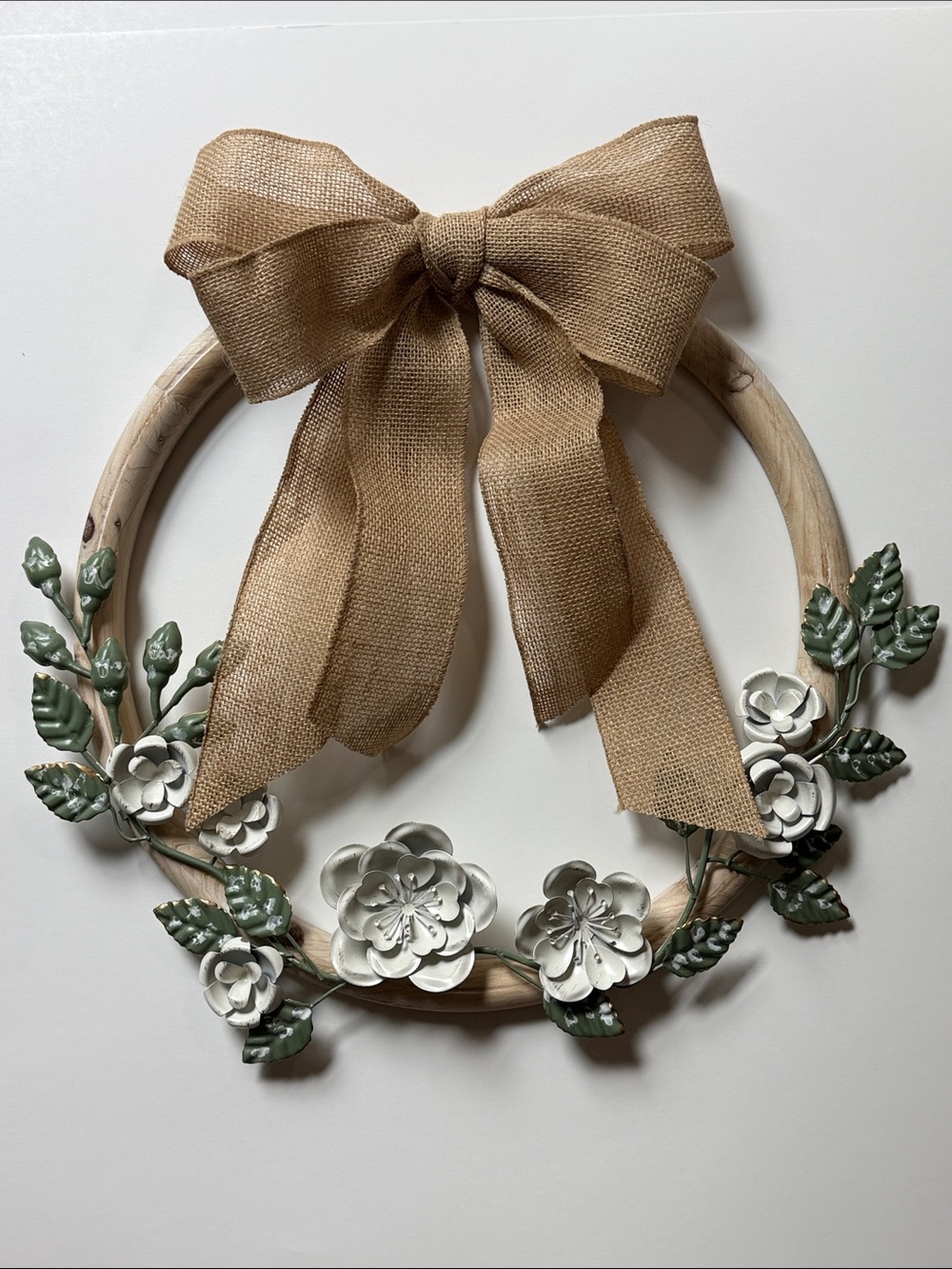 Hobby Lobby Wood Wreath Metal Flowers Leaves Jute Burlap Bow